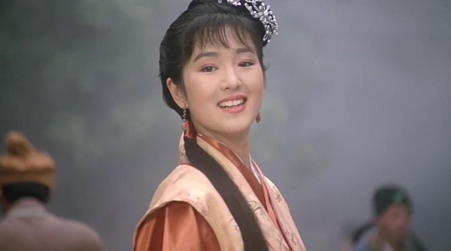 梁姓华什么女宝宝起名（外籍华人回国可以住多久）