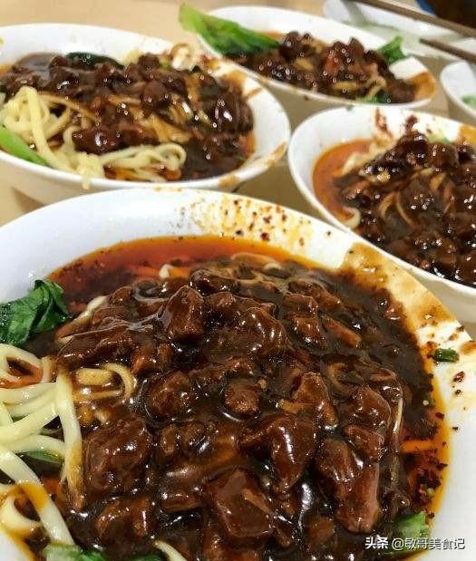 我家乡的美食有什么（家乡最特色的小吃有哪些）
