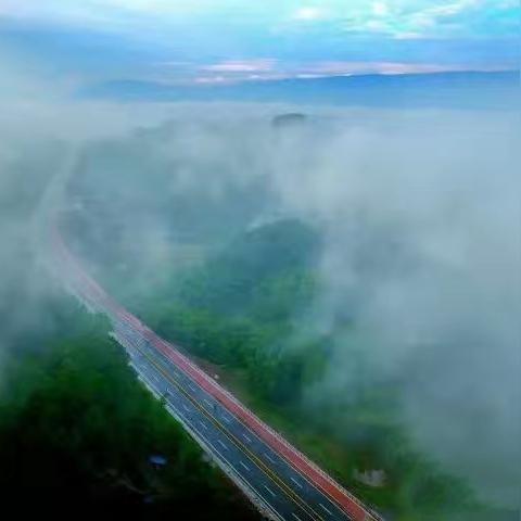 成都市中心怎么去峨眉山