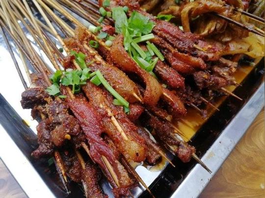 乐山特色小吃之油炸串串