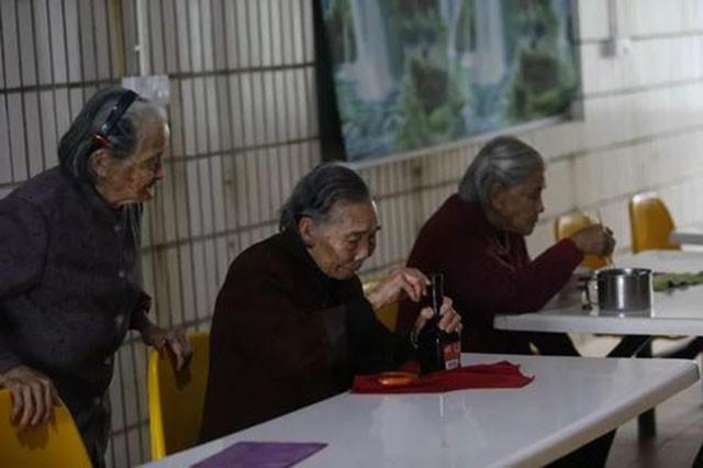 宝宝不午睡闹腾怎么办