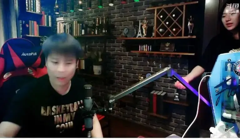 直播带货商家怎么赚钱 商家直播如何带货