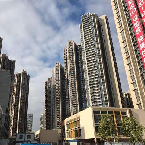上海、北京、深圳、广州哪个城市的生活成本最高？