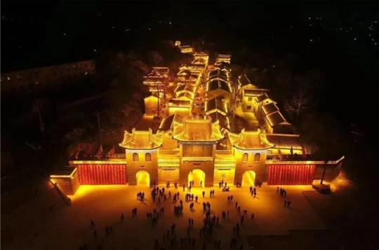 山西2600年冷门古镇，名字外地人一读就错，藏北方最大明清古建群