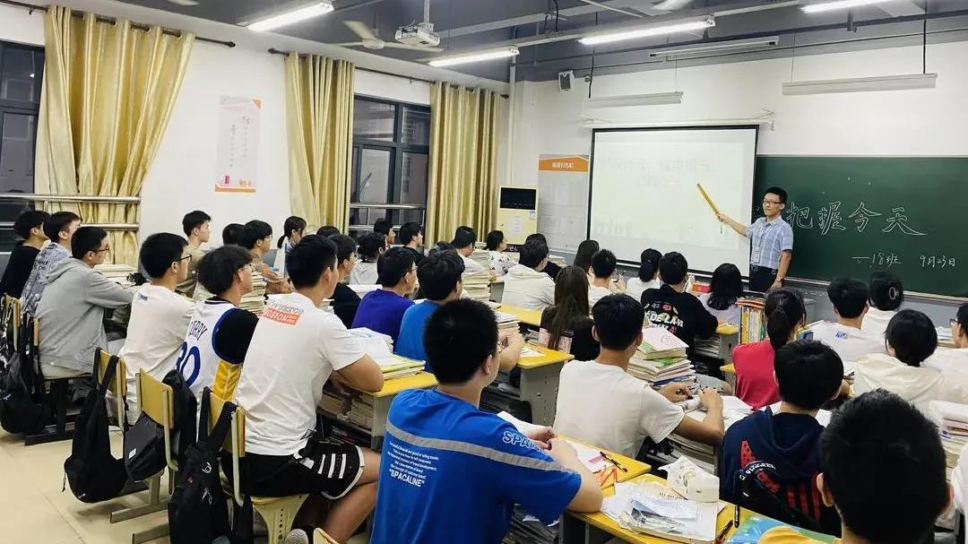 ：杭州市高中排行：名列前茅，实力不凡的求是中学！