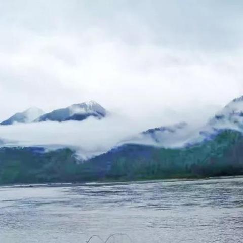 拉萨和重庆哪个好吃一点