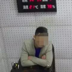 南宁大叔砸坏汽车了的相关长尾关键词有哪些