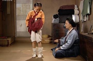 打美女屁股打到红gif动态图