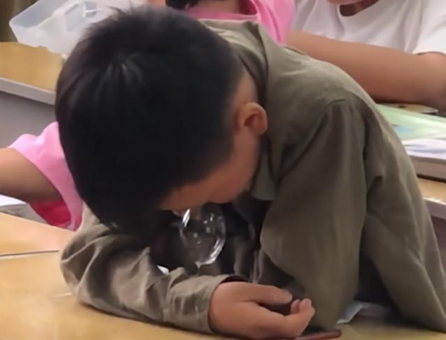 孩子上课打瞌睡怎么办