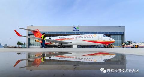C919与ARJ21同框