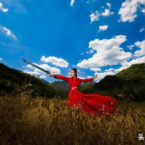 伤官配印的格局对女性有什么影响(伤官配印好不好)