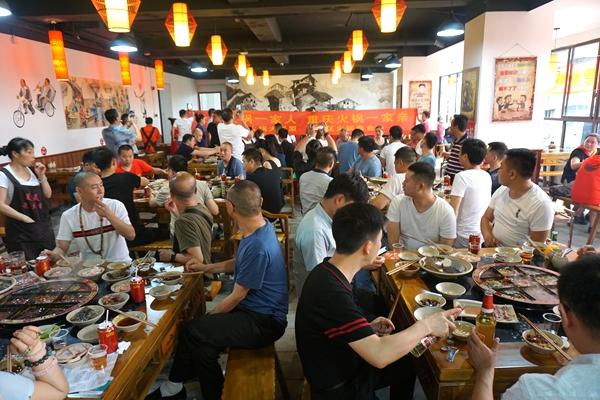 是卖炉子哪好上班图片上有