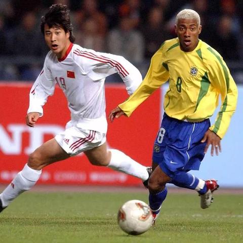 网红和职业足球运动员谁厉害的长尾关键词有哪些