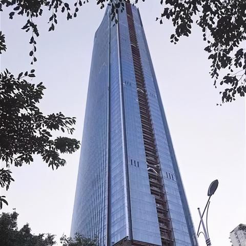 厦门市第一高楼多少米