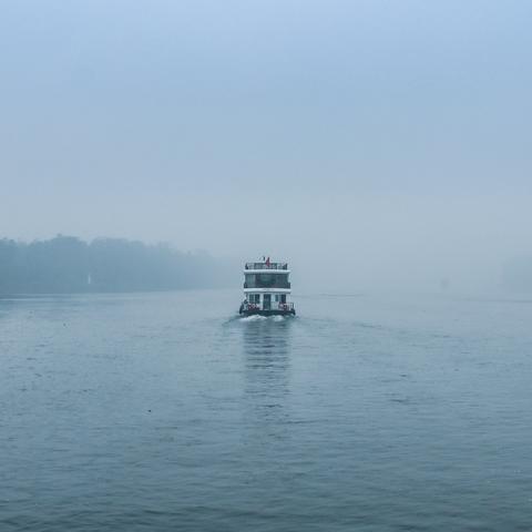 去桂林市怎么买票呢