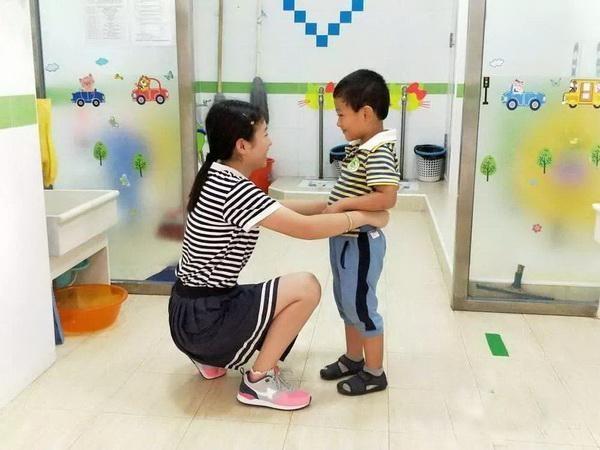 孩子送幼儿园前怎么教好
