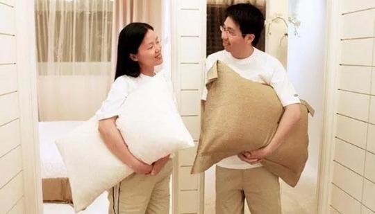 夫妻分床睡，背后都有故事？3位已婚5年以上的妻子的真实生活