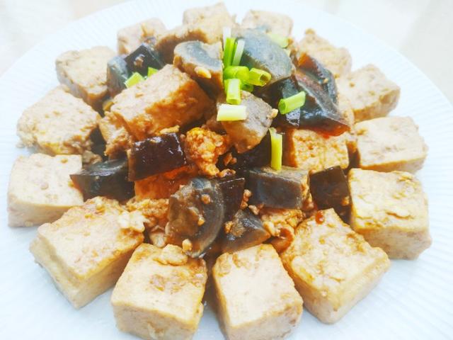 学做皮蛋豆腐