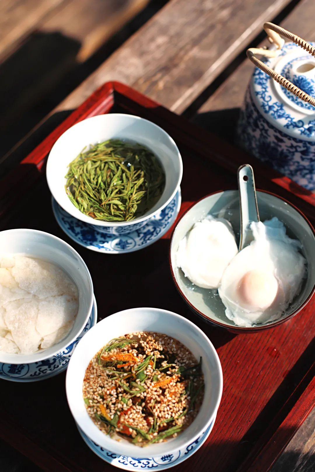 江南地方吃什么美食（有人说江南古镇大同小异）