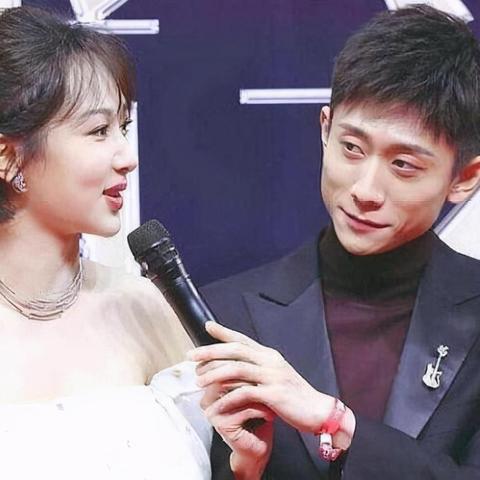 恋人未满什么意思