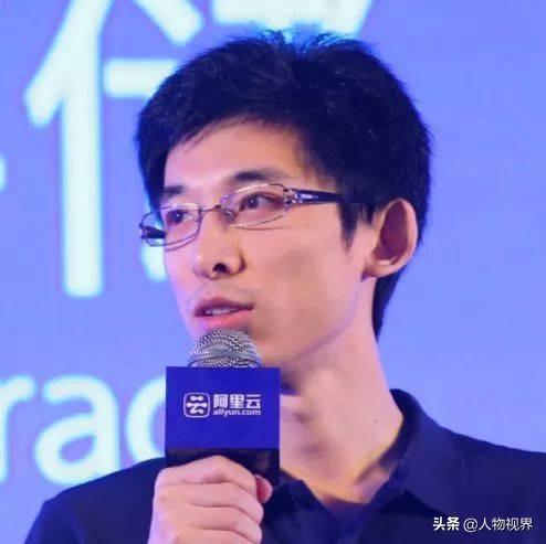 感觉很多公司很容易就能做成云业务？（吴翰清在阿里巴巴属于什么级别？）