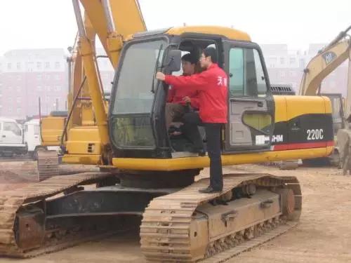 薄利多销，已害死无数挖机人！你在内吗？