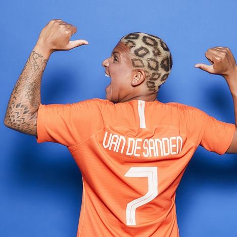 又帅又痞足球运动员图片的长尾关键词有哪些