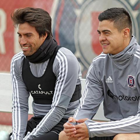 足球运动员发型帅气图片的长尾关键词有什么