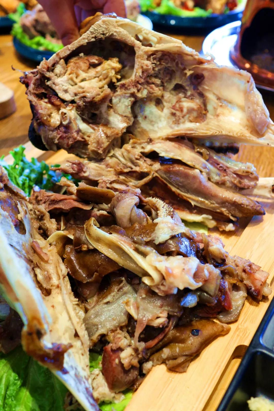 什么美食起源新疆（青海最有名的十大特色美食小吃是什么）