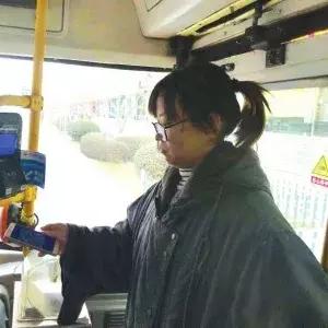 兰州市哪里能充公交卡啊