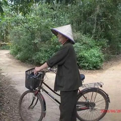 成都到 南宁北海游记的相关长尾关键词有哪些