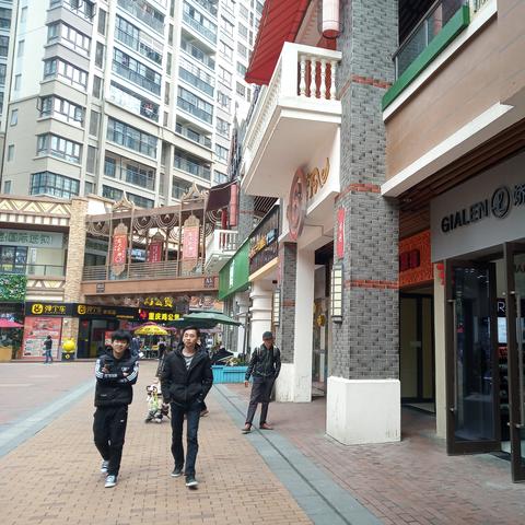 南宁市哪个地方饰品店多