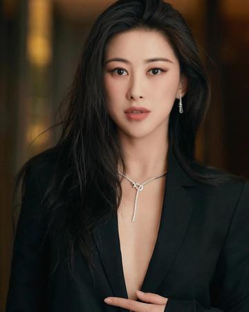  朱珠沙滩比基尼照片