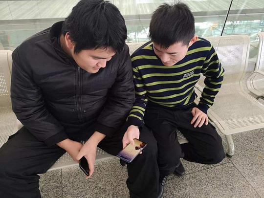 火车站只有火车是真的，那些害人无数的“街头骗术”
