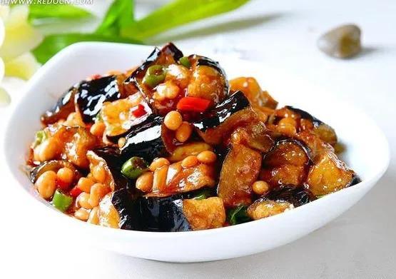 什么美食比较营养清淡（眩晕症病人能吃的清淡又有营养的食物有哪些）