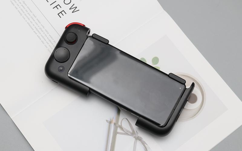 怎么用手柄玩原神手机游戏（原神投屏不用手柄可以玩么）