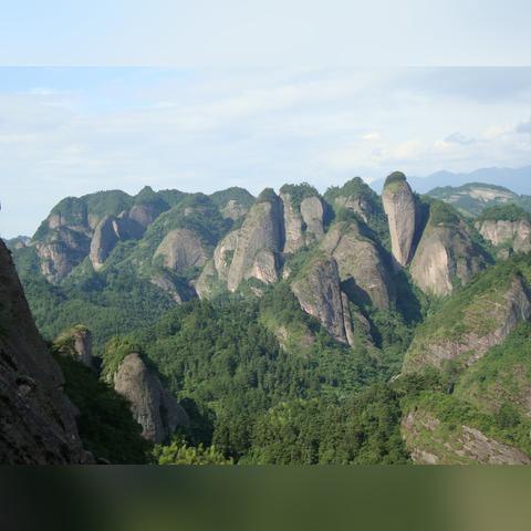 桂林在东边还是西边还是南边，北边？