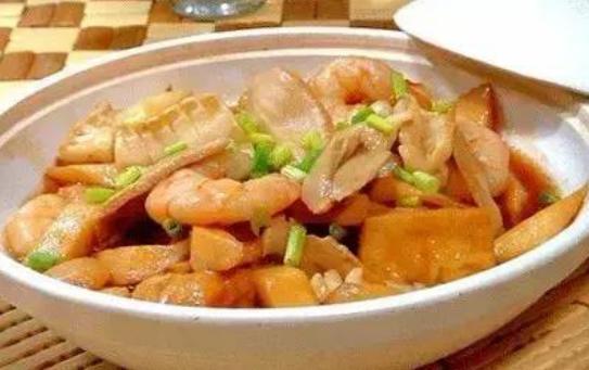 什么美食有脆骨（脆骨肠是什么做的）