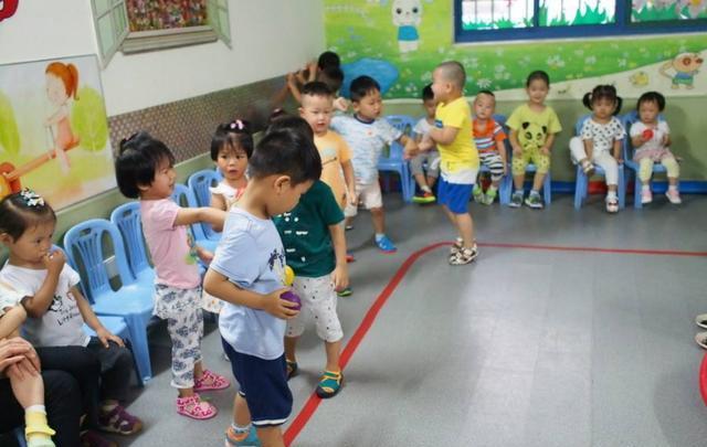 孩子上公立幼儿园好还是私立幼儿园好