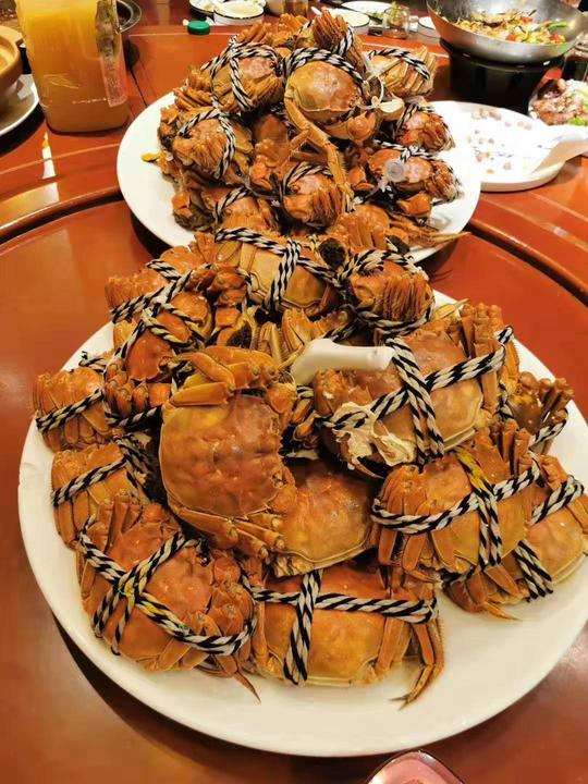 卖大闸蟹的文人