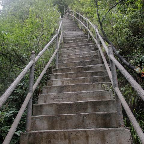 铜川到西安高铁站的客运班车？