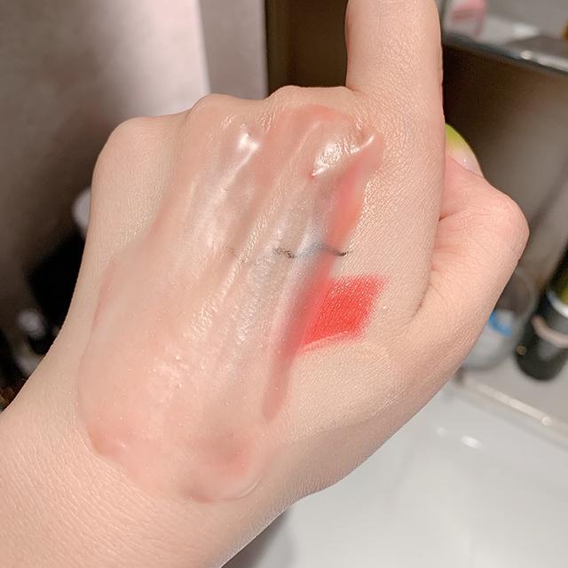 卸妆膏和卸妆水哪个对皮肤伤害大 卸妆膏和卸妆水哪个对皮肤伤害大