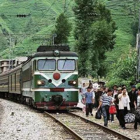 凯里开车到镇远怎么走？