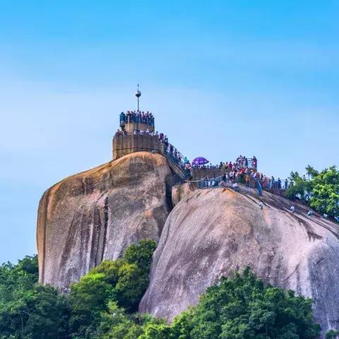 厦门市小学校长工资多少