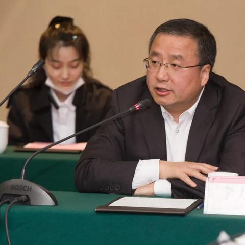 西安市劳动仲裁上班时间？
