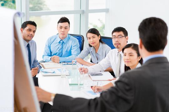 普通人没钱如何创业？牢记这3核心，学会轻资产运营模式