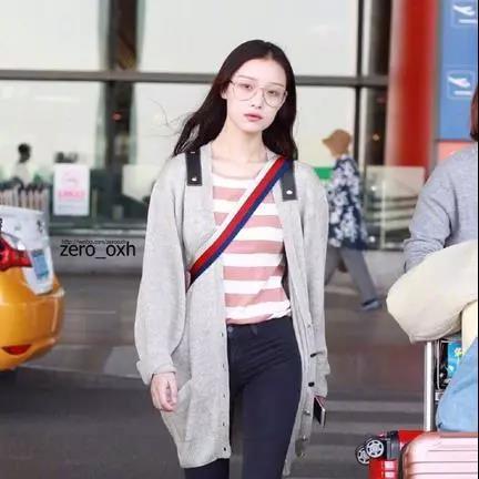 植物大战僵尸电脑版（植物大战僵尸电脑版，一场绿色与灰色的较量）