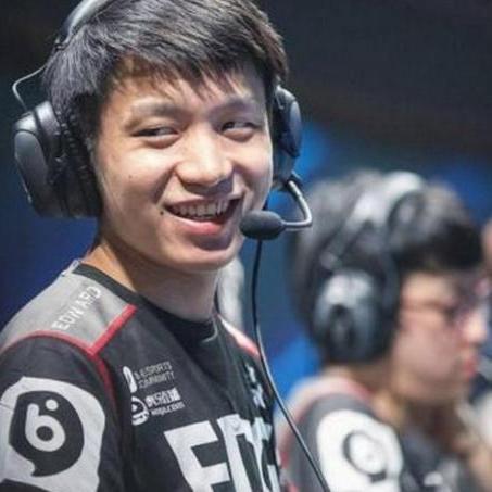 退役顶级足球运动员名单的长尾关键词有哪些