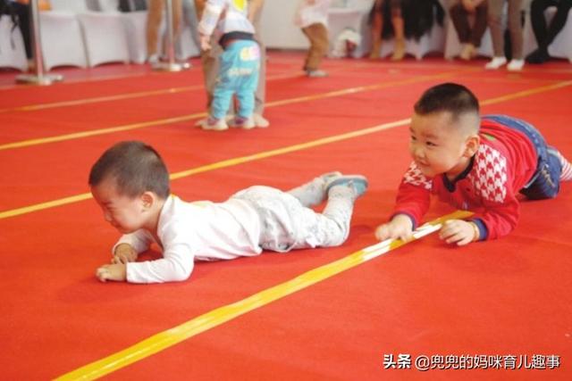 宝宝九个月可以扶着学走路吗