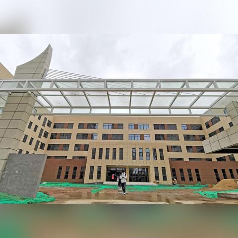 西安市八十九中学初中部有几个班？
